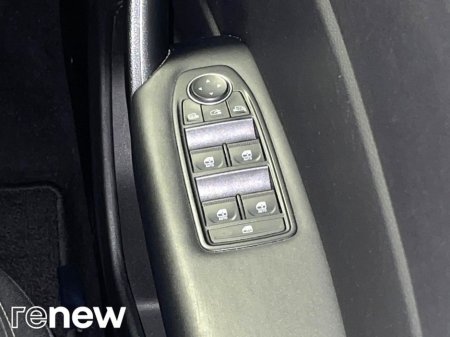 2021 Renault Captur TCe 100 Iconic €17,890 thumbnail