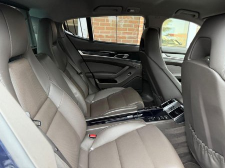 2014 Porsche Panamera S E-HYBRID TIPTRONIC V6 €31,950 thumbnail