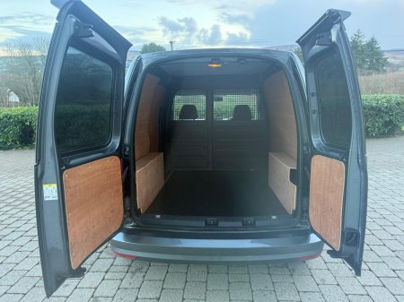 2019 Volkswagen Caddy C20 TRENDLINE TDI 102 €12,560 thumbnail