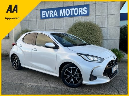2022 Toyota Yaris Z HYBRID AUTOMATIC 1.5 PETROL //360 PARKING CAMERAS//HEATED SEATS AND STEERING WHEEL// €18,950