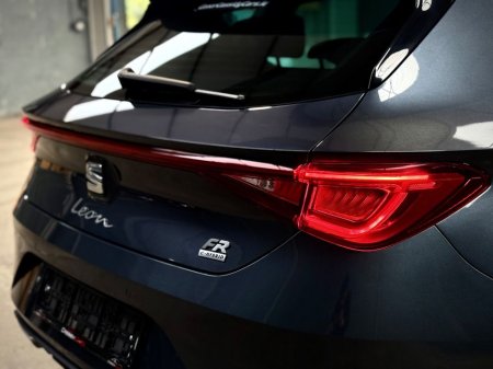 2020 SEAT Leon FR DSG // UPGRADED LIP KIT // PLUG IN HYBRID // 12 MONTH WARRANTY // €19,950 thumbnail