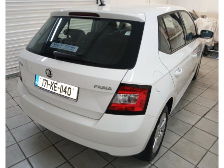 2017 Skoda Fabia - thumbnail 3