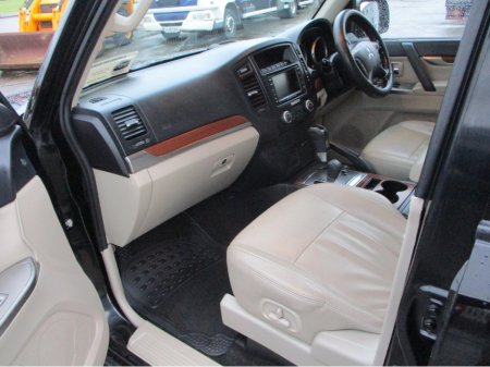 2012 Mitsubishi Pajero 3.2 DID UTILITY AUTO €17,995 thumbnail