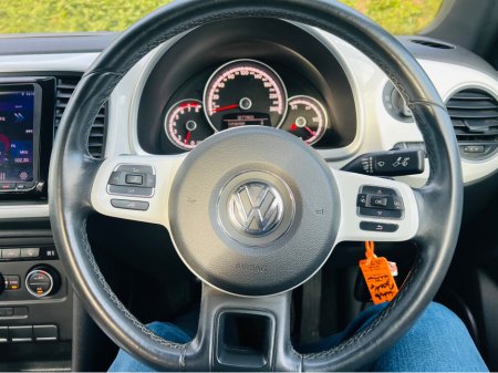 2015 Volkswagen Beetle - thumbnail 17