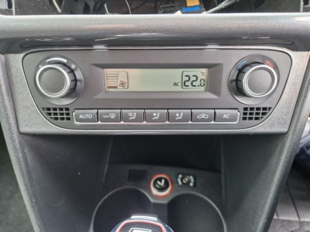 2010 Volkswagen Polo - thumbnail 29