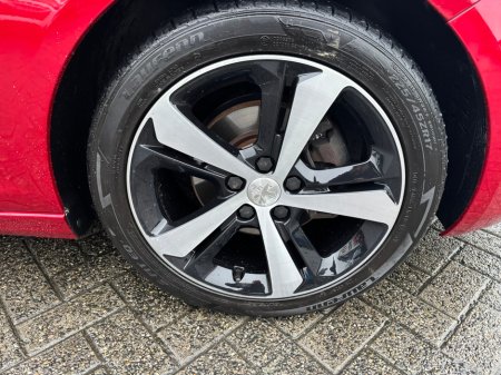 2017 Peugeot 308  €11,950