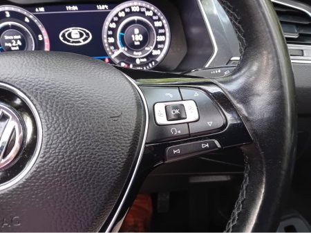 2018 Volkswagen Tiguan - thumbnail 32