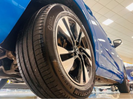 2024 Opel Grandland Huge Spec HYBRID As New Elegance Plus Heated Seats Heated Steering Wheel Fully Colour Coaded www.bolands.ie Est.1955 €32,950 thumbnail