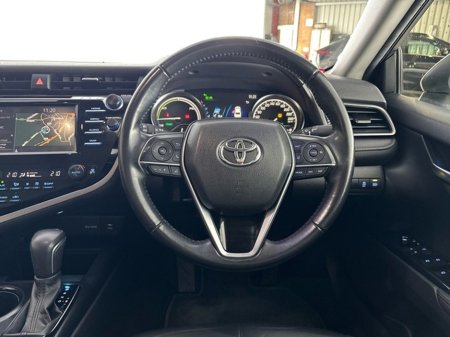 2019 Toyota Camry - thumbnail 9