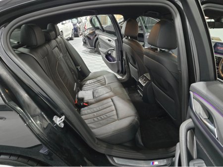 2019 BMW 5 Series - thumbnail 10