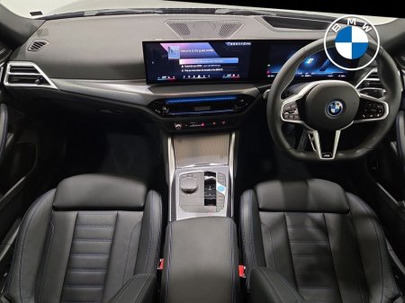 2025 BMW i4 - view 4