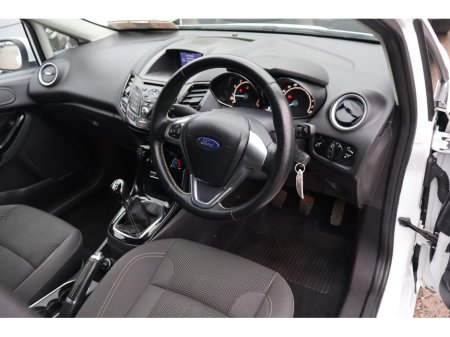 2017 Ford Fiesta - thumbnail 11