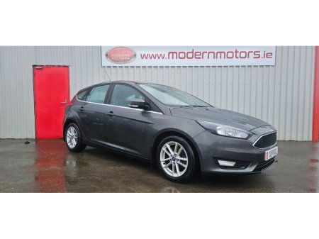 2015 Ford Focus ZETEC eco 100bhp very low miles