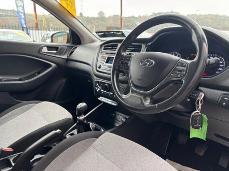 2015 Hyundai i20 - thumbnail 5