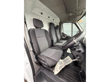2015 Renault Master  €8,950 thumbnail