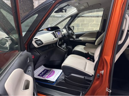 2019 Nissan Serena 2019 Nissan Serena | Automatic | ONLY 108,000KMS | 6 seater €19,999 thumbnail