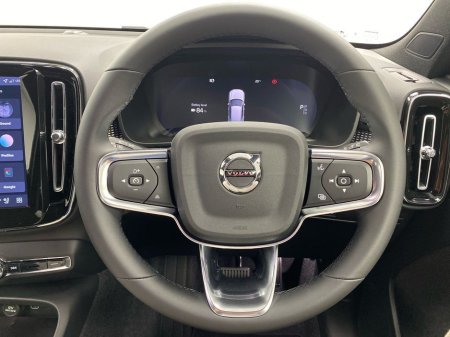 2026 Volvo EX40 - thumbnail 13