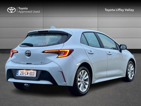 2025 Toyota Corolla COROLLA H/B LUNA €30,950 thumbnail