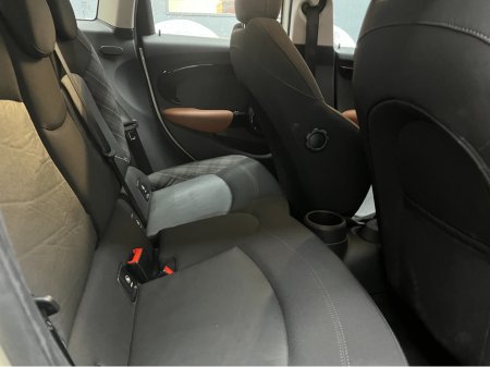 2017 MINI Cooper €15950! 2017 MINI COOPER 5DOORS 1.5 AUTOMATIC €15,950 thumbnail