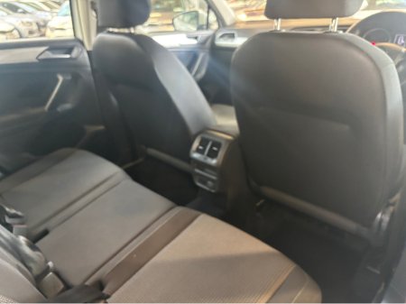 2019 Volkswagen Tiguan - thumbnail 9