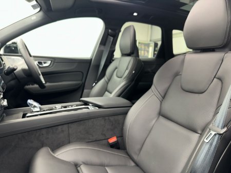 2025 Volvo XC60 - thumbnail 26