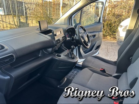 2021 Opel Combo L1H1-1.5 DIESEL  5DR thumbnail