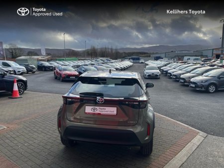 2022 Toyota Yaris Cross Hybrid Luna €26,500 thumbnail