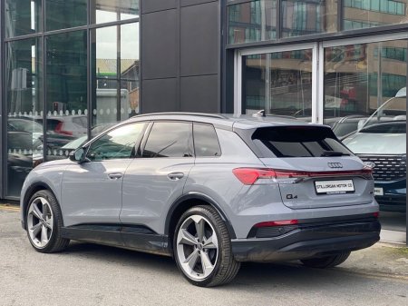 2025 Audi Q4 e-tron 45 Black Edition Quattro S-Line Auto EV €47,900 thumbnail