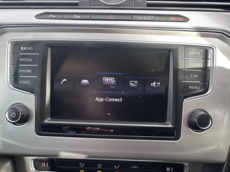 2017 Volkswagen Passat - thumbnail 29