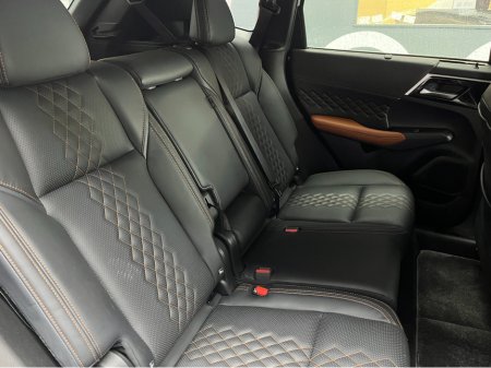 2023 Mitsubishi Outlander - thumbnail 16