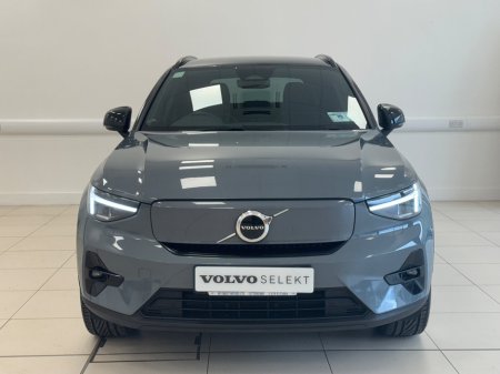 2022 Volvo XC40 BEV 231hp Plus €27,950 thumbnail