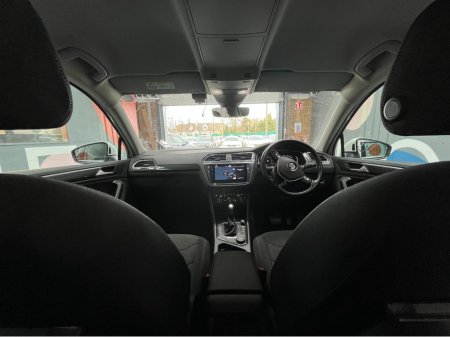 2020 Volkswagen Tiguan - thumbnail 14