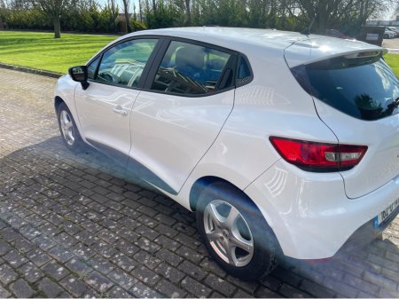 2016 Renault Clio - thumbnail 7