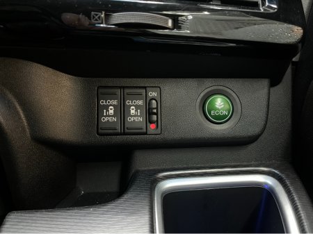 2019 Honda Stepwagon €26950 2019 HONDA STEPWAGON SPADA G HYBRID SENSING 7 SEATS 2.0 AUTOMATIC / CRUISE CONTROL / REVERSE CAMERA / ELECTRIC DOORS €26,950 thumbnail