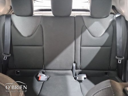 2018 Renault Clio - thumbnail 17