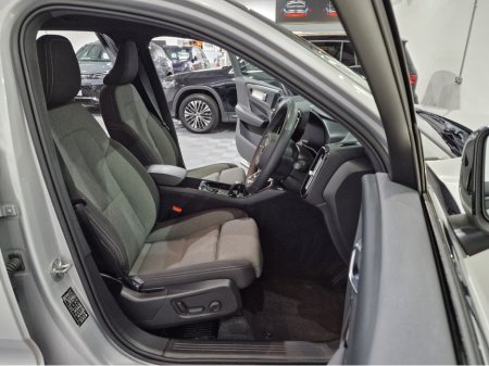 2022 Volvo XC40 T4 RECHARGE PLUS DARK AUTOMATIC **ONE OWNER / APPLE CARPLAY / BLIND SPOT ASSIST / CRUISE CONTROL / ELECTRIC BOOTLID / HEATED FRONT & REAR SEATS / REVERSE CAMERA / SAT NAV / WIRELESS PHONE CHARGING** €33,900 thumbnail