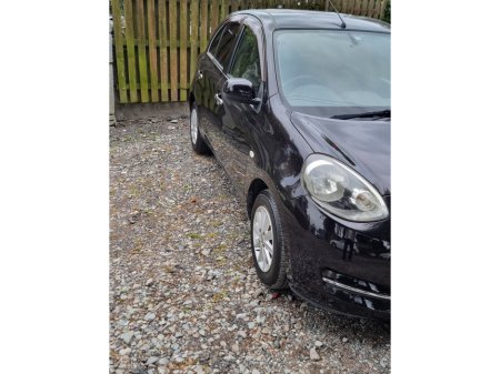 2018 Nissan March - thumbnail 2