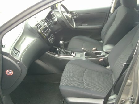 2015 Nissan Pulsar - thumbnail 16