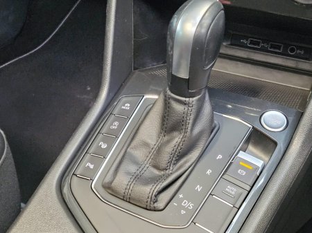 2020 Volkswagen Tiguan - thumbnail 13