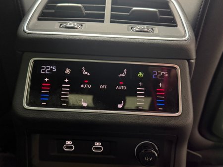 2025 Audi A7 50 TFSI E S LINE BLK ED QUATTRO *PAN ROOF* €79,990 thumbnail