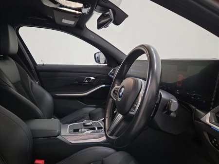 2024 BMW 3 Series - thumbnail 12