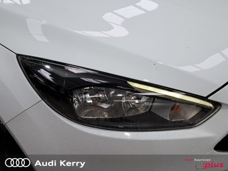 2018 Ford Focus - thumbnail 29