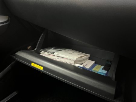 2020 Toyota C-HR - thumbnail 16