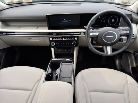 2025 Hyundai Tucson PLATINUM PHEV  - Only 4,000 Km - Top Spec - Side Steps - €46,950 thumbnail