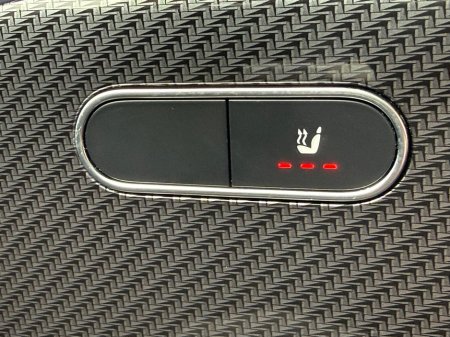 2021 Mercedes-Benz GLA Class - thumbnail 24