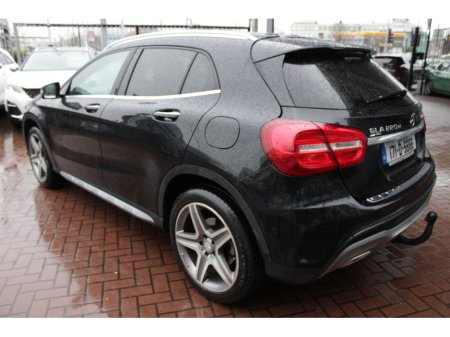 2017 Mercedes-Benz GLA Class GLA220 D 4MATIC AMG-LINE PREMIUM 5DR ESTATE 4 MATIC AUTO //  STUNNING CAR FINISHED IN BLACK // BUY WITH CONFIDENCE AA AND SIMI APPROVED DEALER 2026 // FINANCE ARRANGED // ALL TRADE INS WELCOME // thumbnail