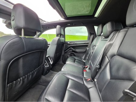 2018 Porsche Cayenne - thumbnail 9