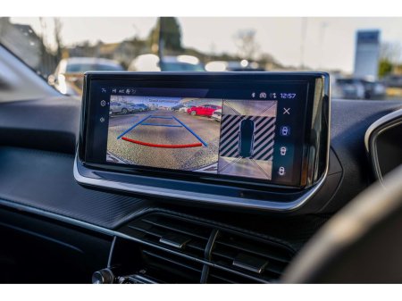 2025 Peugeot 208 - thumbnail 5