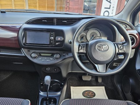 2017 Toyota Vitz - thumbnail 25