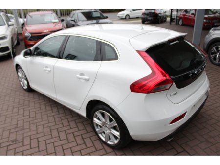 2017 Volvo V40 - thumbnail 6